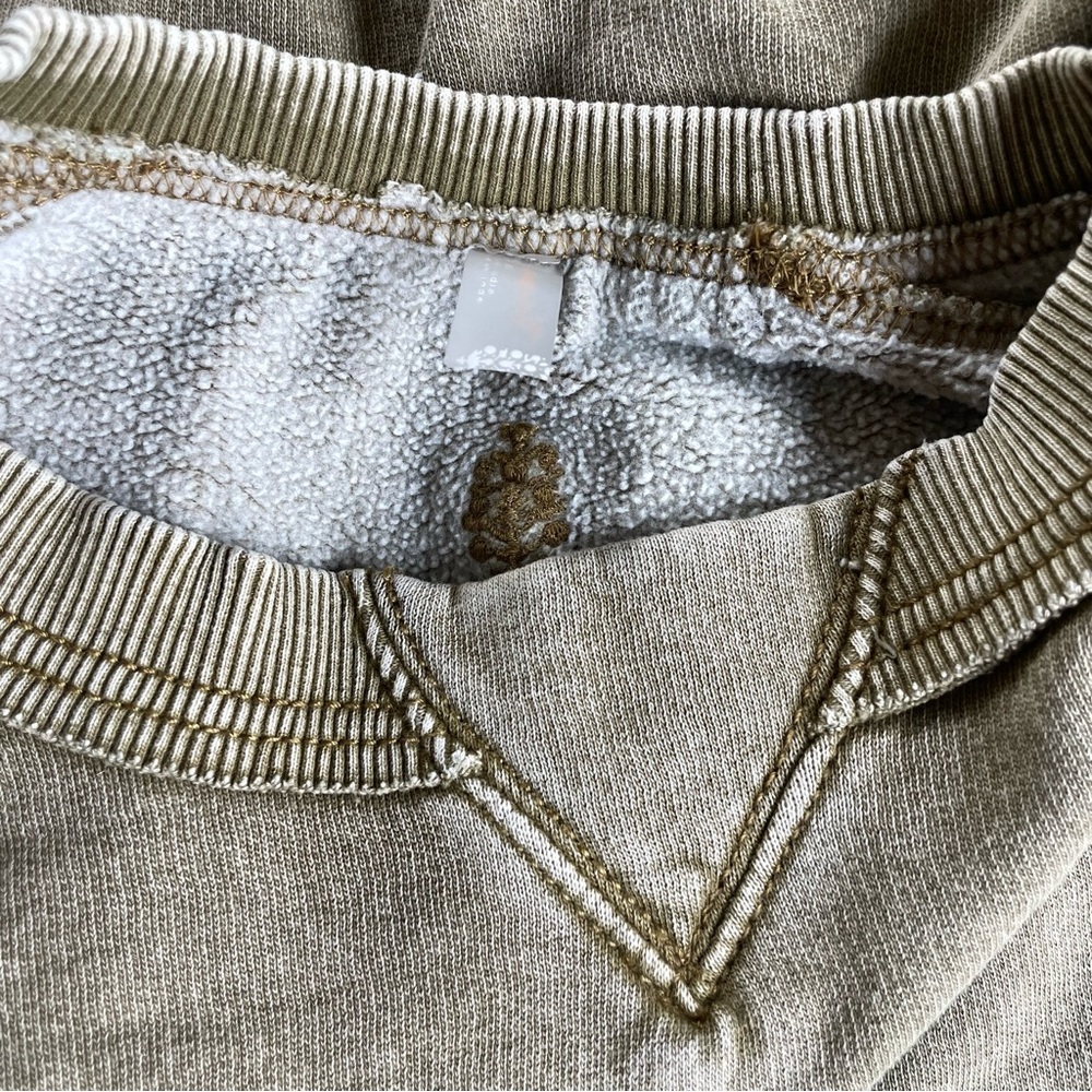 FREE PEOPLE Movement Cropped Boxy Crewneck Pull Over Sweatshirt - Picture 11 of 11